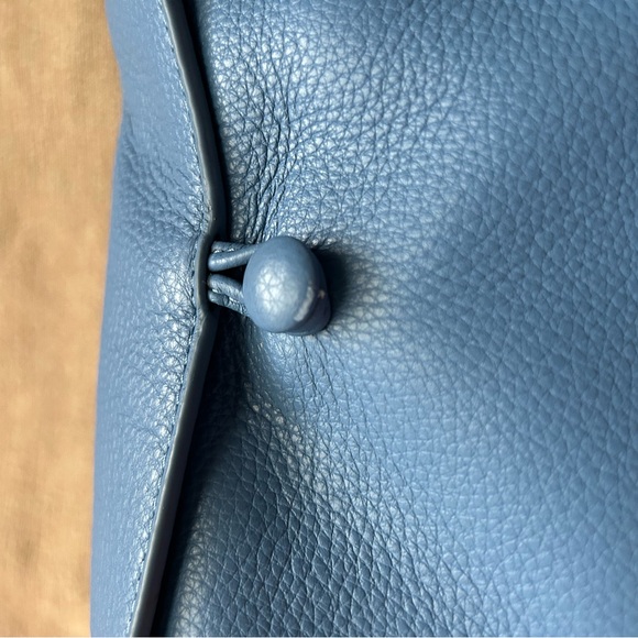 NWT Vera Bradley Women's Leather Astoria Shoulder Bag Quiet Harbor - Picture 9 of 9